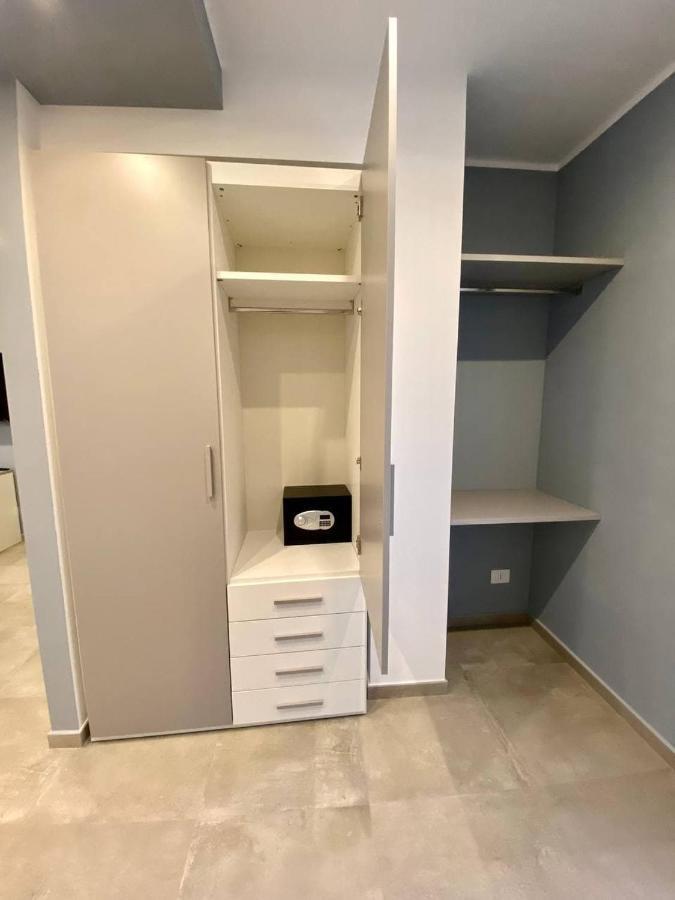 Floridida Rooms & Breakfast Marina dʼMarina dʼAndora 외부 사진